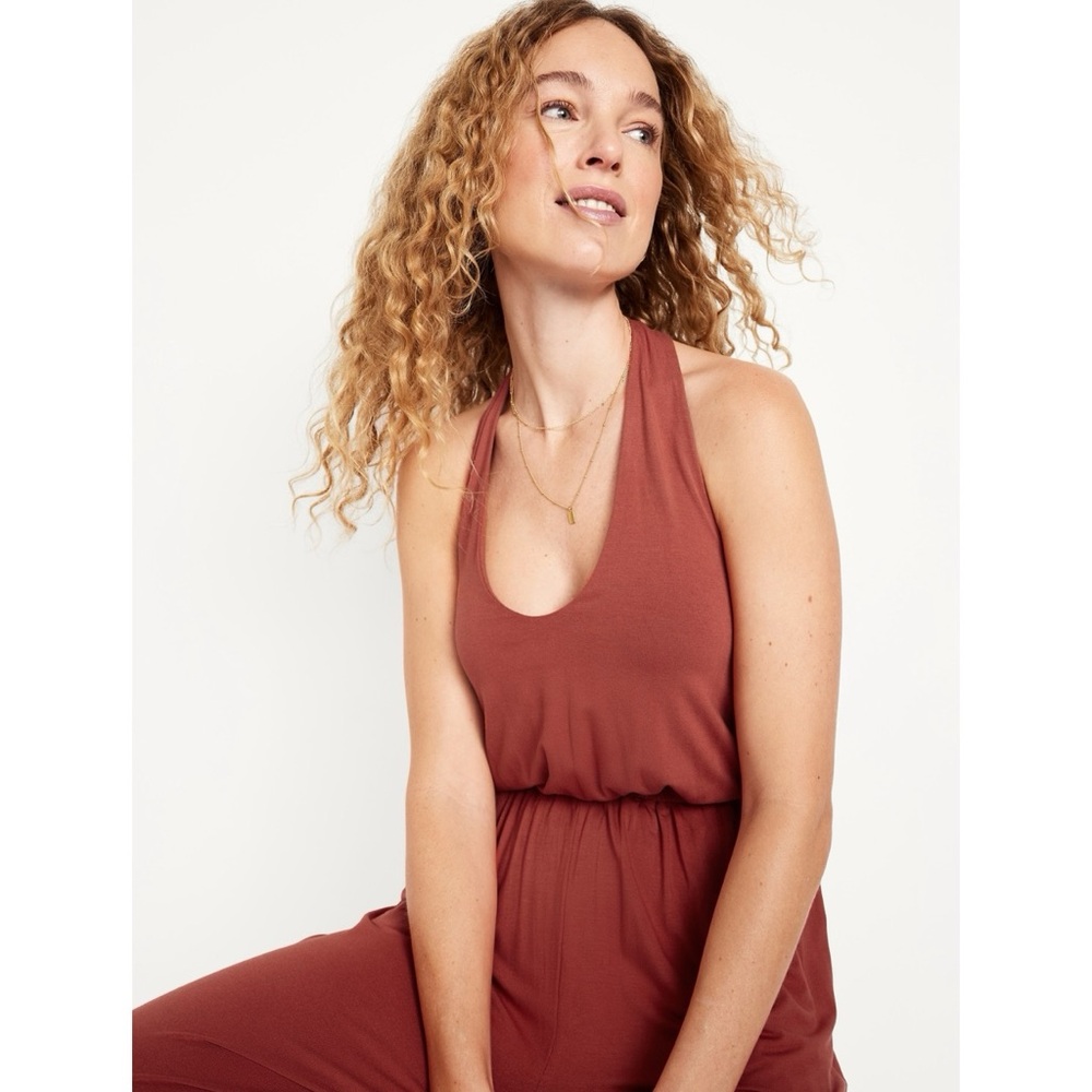 Old Navy Waist Defined Halter Jumpsuit - XL - NWT! - Picture 4 of 7